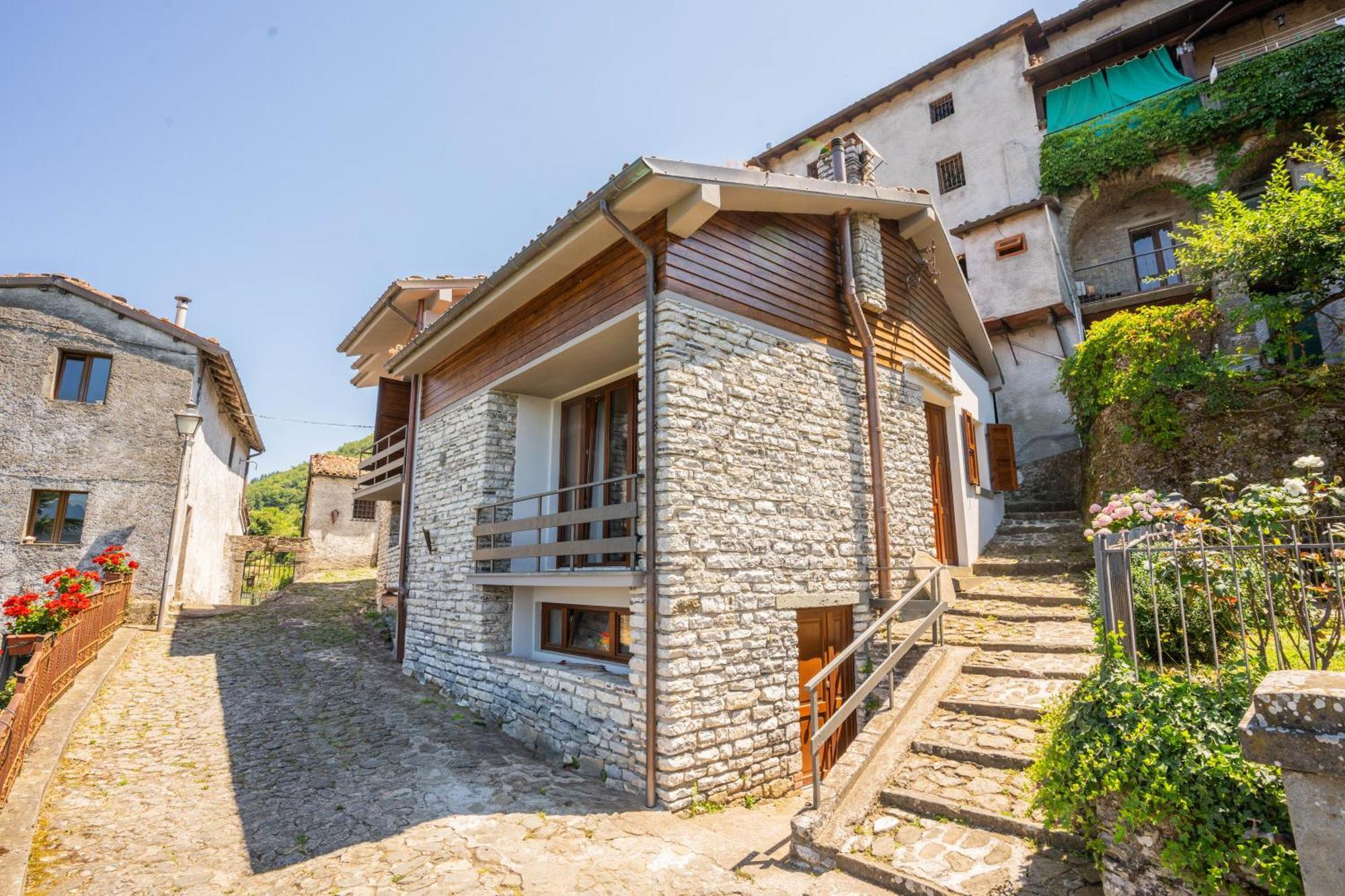 Loris - History & Luxury Villa Pieve Fosciana