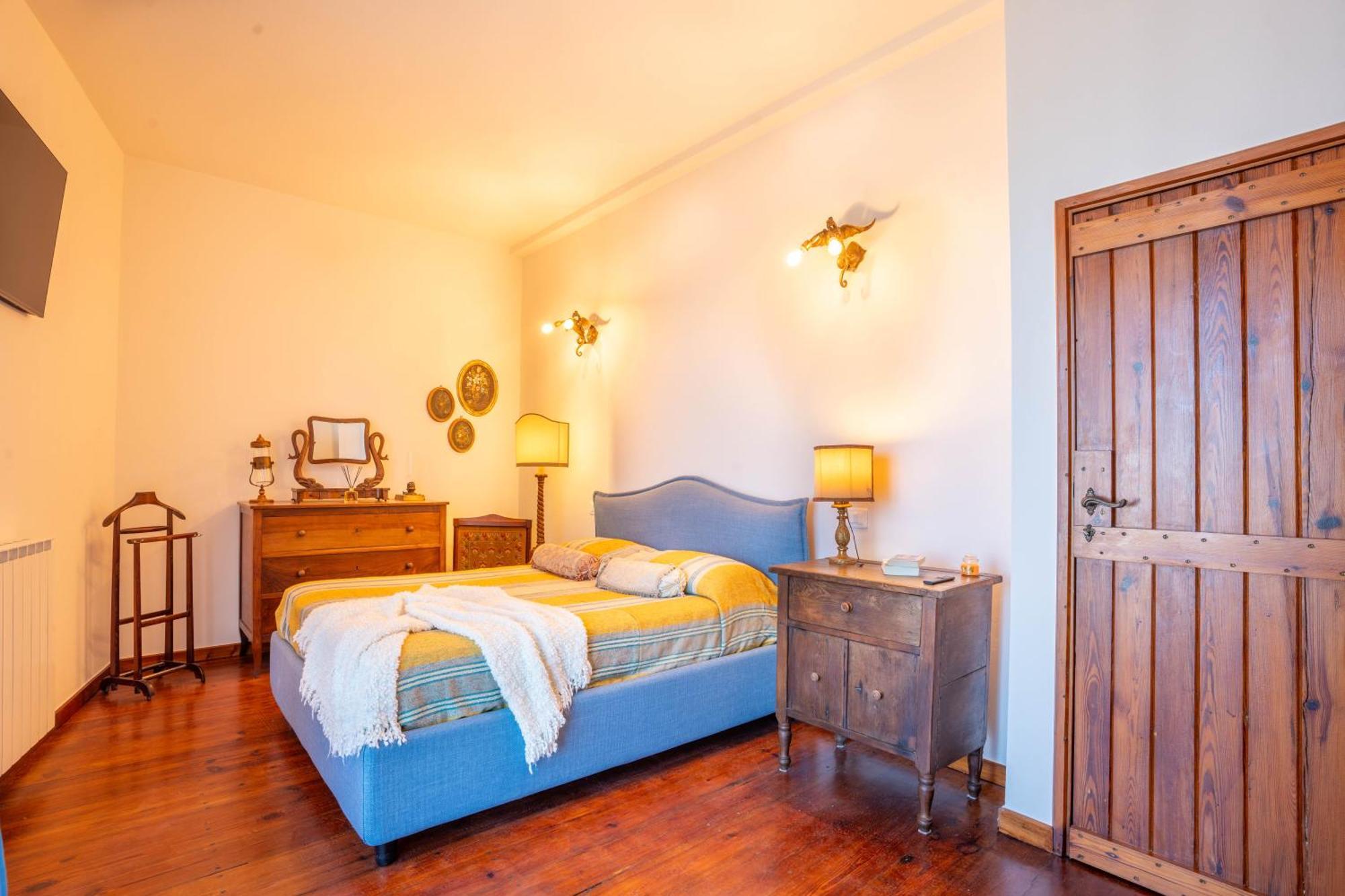 Villa Loris - History & Luxury *