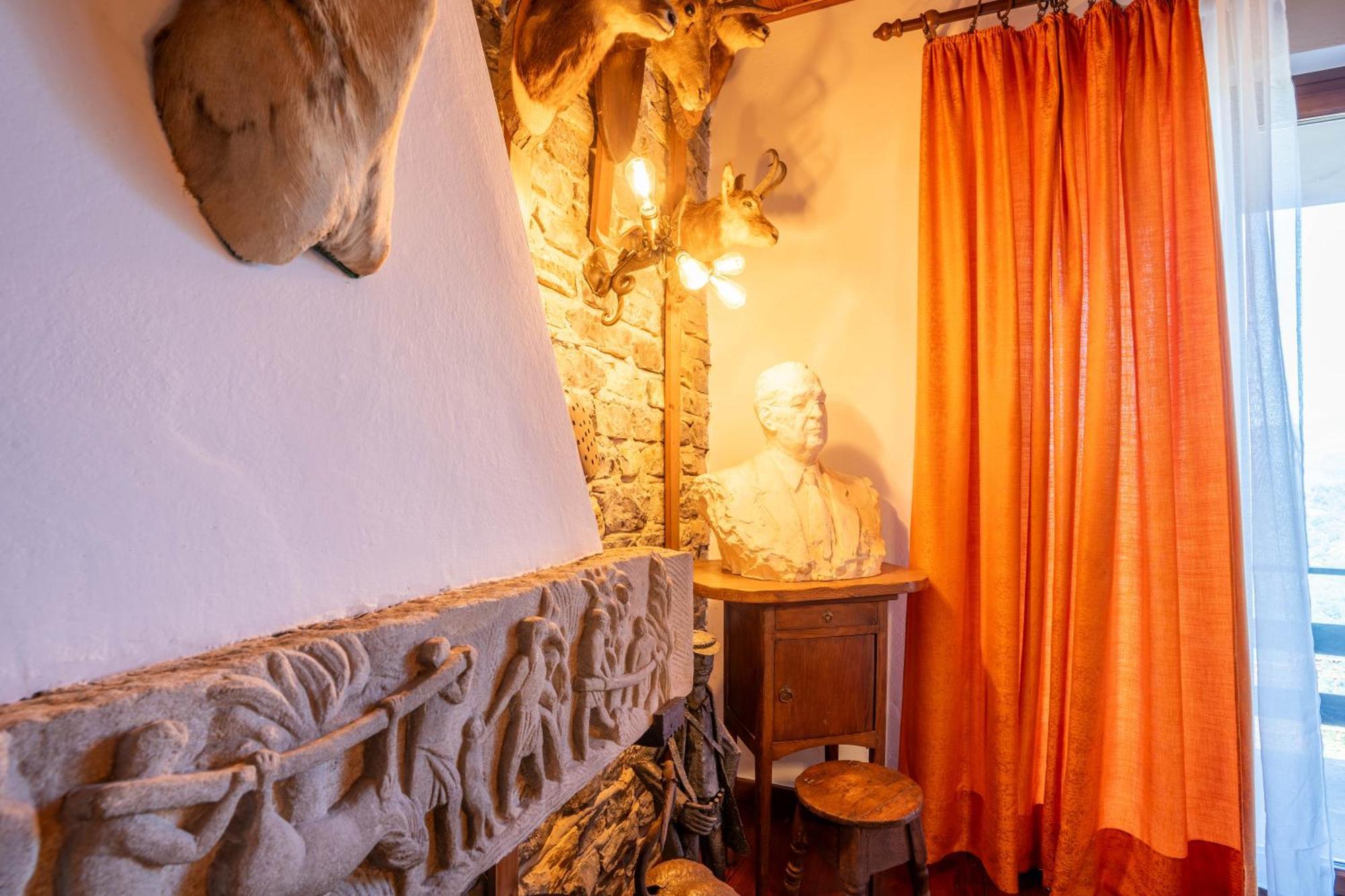 Villa Loris - History & Luxury