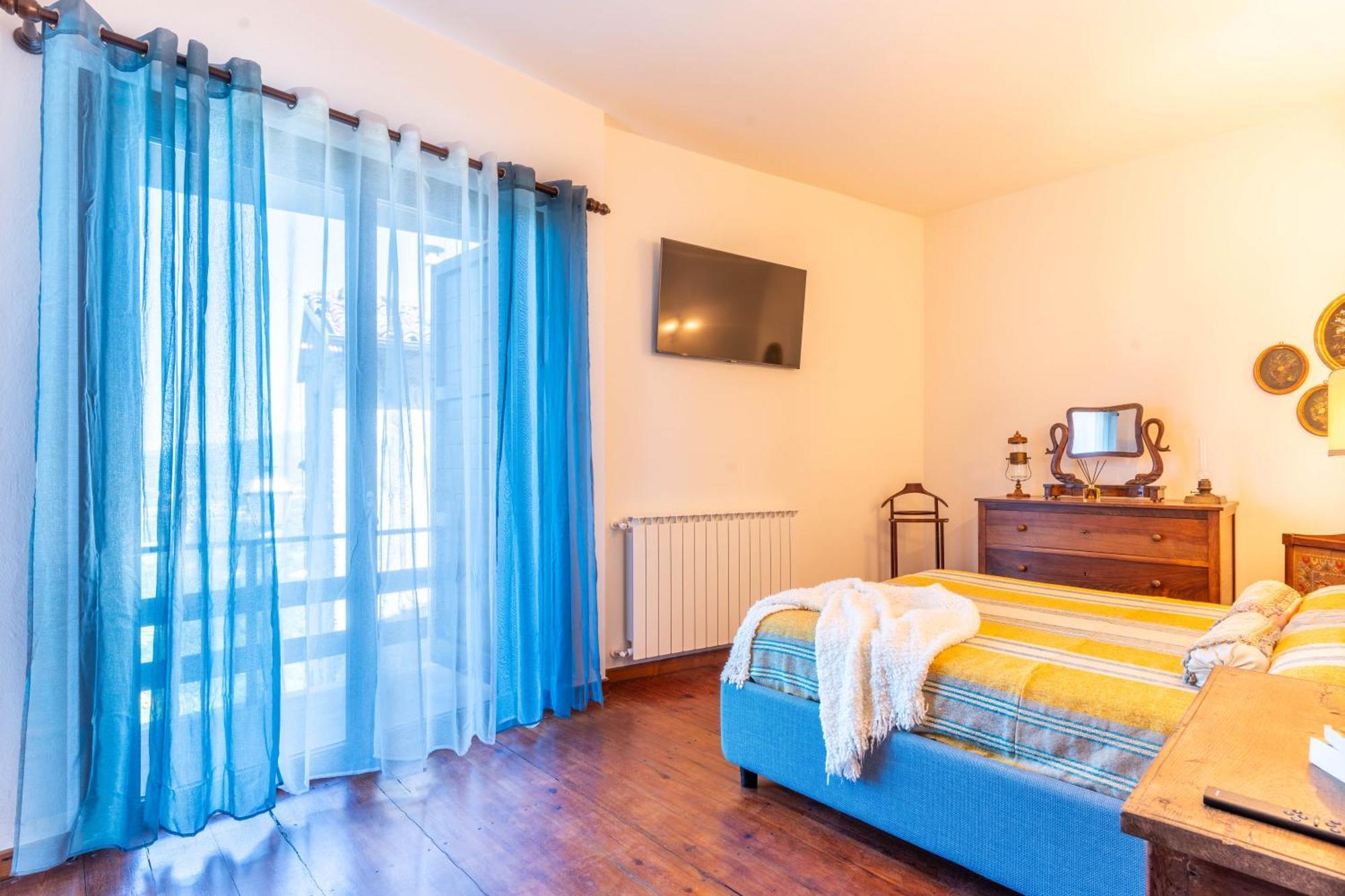Loris - History & Luxury Villa *